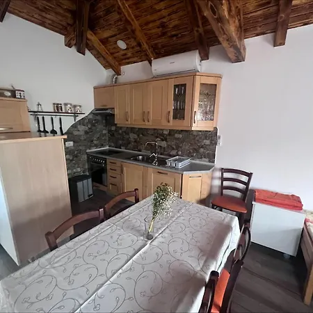 Glamping Domacija Paternoster Litija