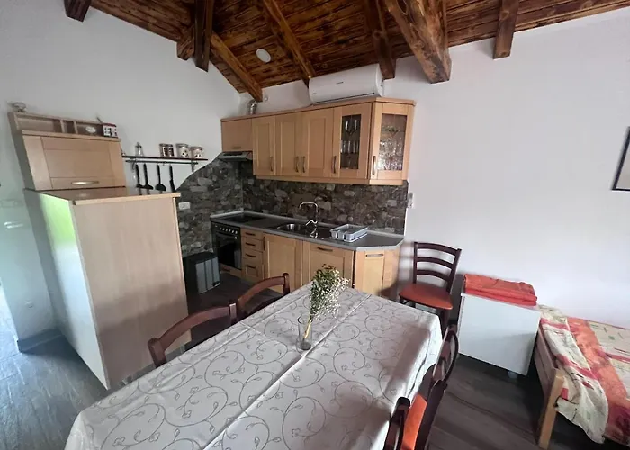 خيمة فخمة Domacija Paternoster Litija